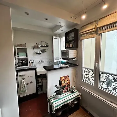 Entier Proche De Butte Aux Cailles